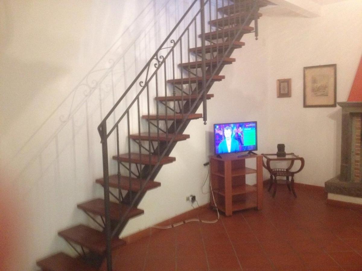 보르고 아 모짜노 Casa Di Anchiano 빌라 외부 사진